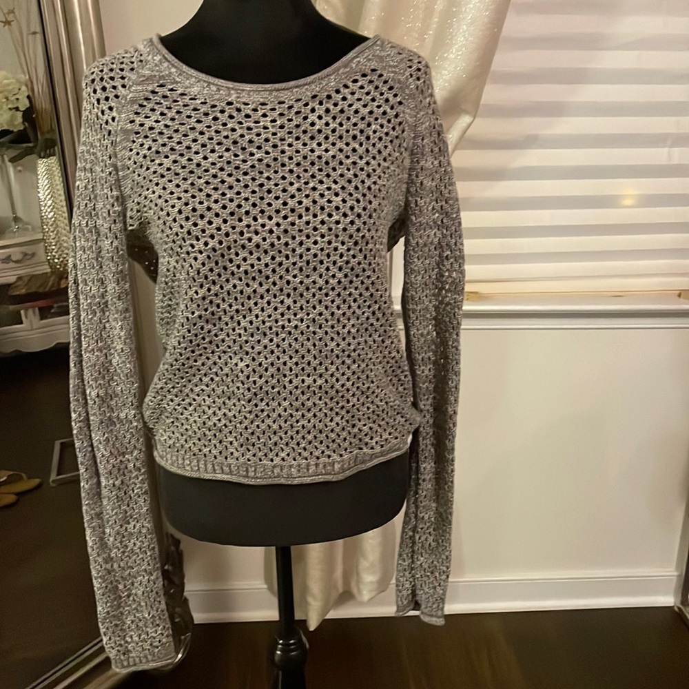 Roxy gray abs white stitched sweater.